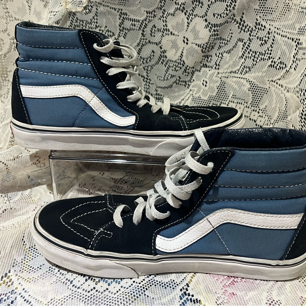 Vans off the wall Blue and white High-Top Sneakers size 8.5 women, size 7 mens.